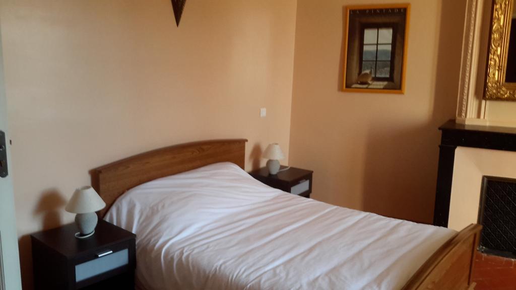 Auberge Le Bistrot De Lussan Lussan  Habitación foto